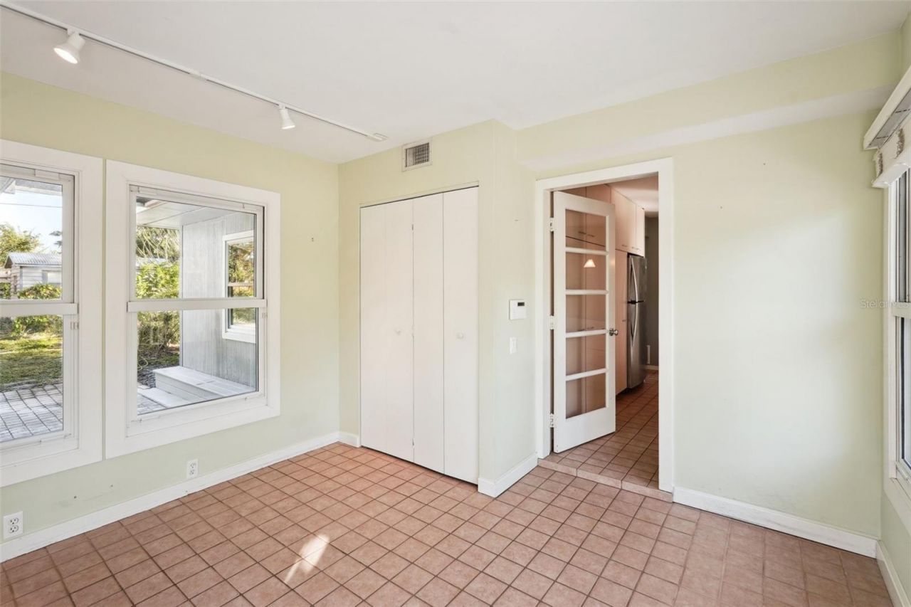 349 Scott Avenue, Sarasota, FL 34243 Photo