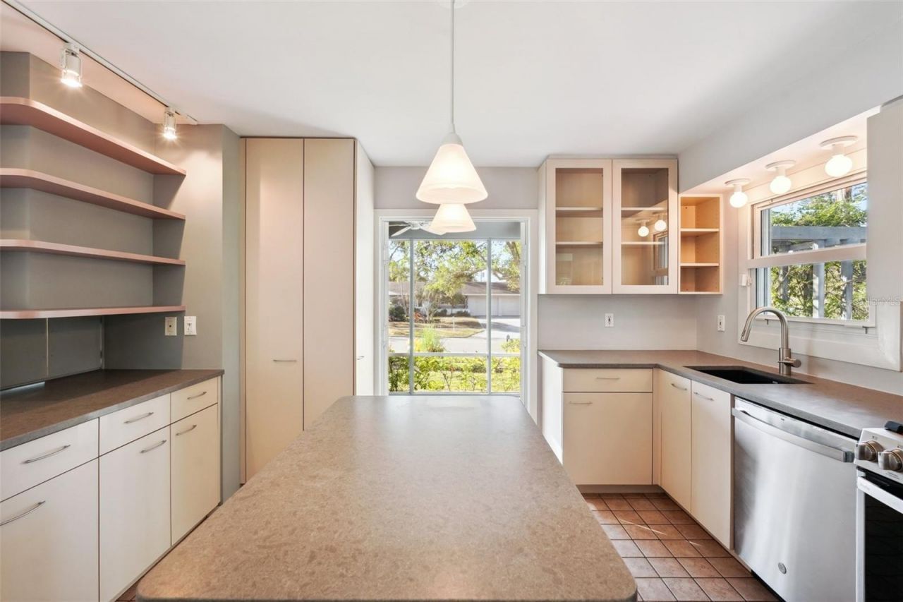 349 Scott Avenue, Sarasota, FL 34243 Photo