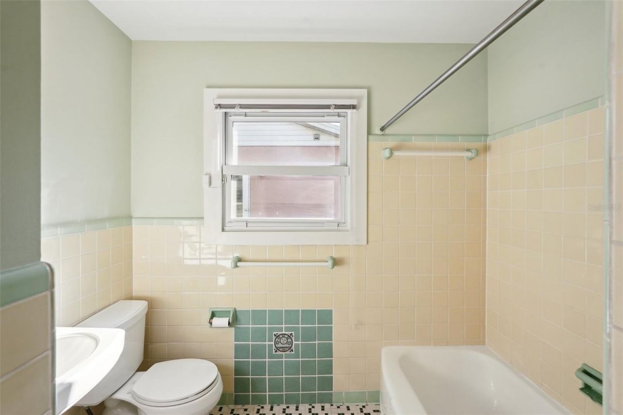 349 Scott Avenue, Sarasota, FL 34243 Photo