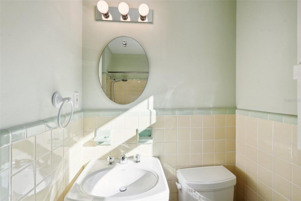 349 Scott Avenue, Sarasota, FL 34243 Photo