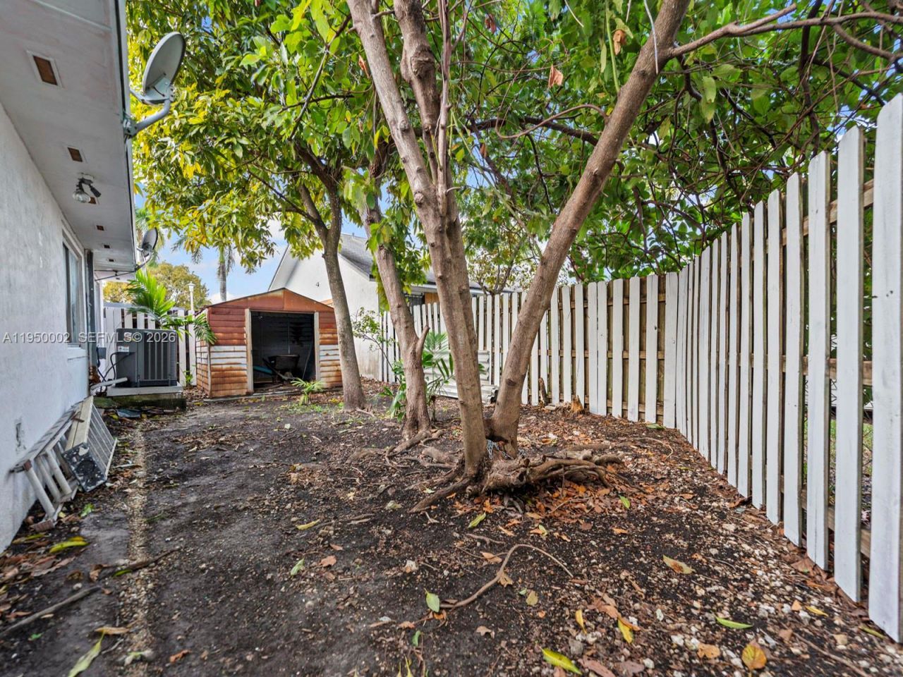 11075 SW 221st Ter, Miami, FL 33170 Photo