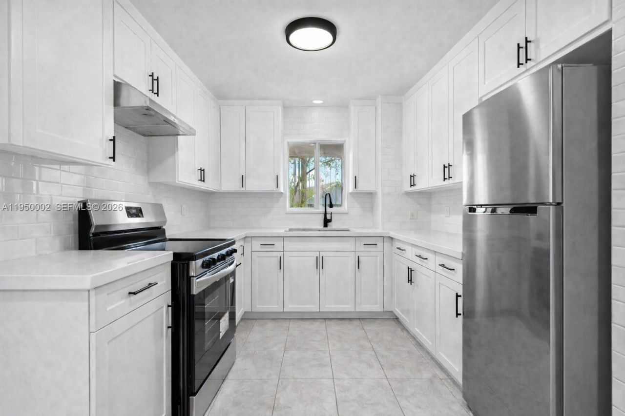 11075 SW 221st Ter, Miami, FL 33170 Photo