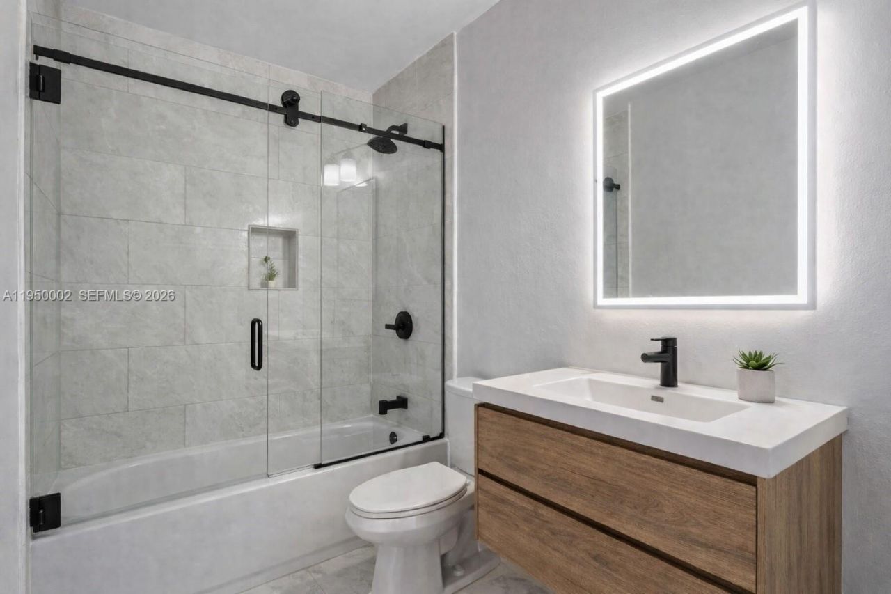 11075 SW 221st Ter, Miami, FL 33170 Photo