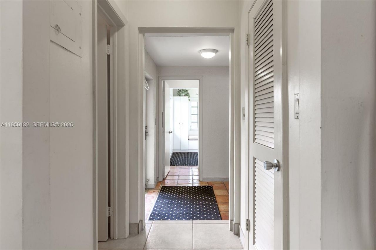 2130 NE 15th St, Fort Lauderdale, FL 33304 Photo