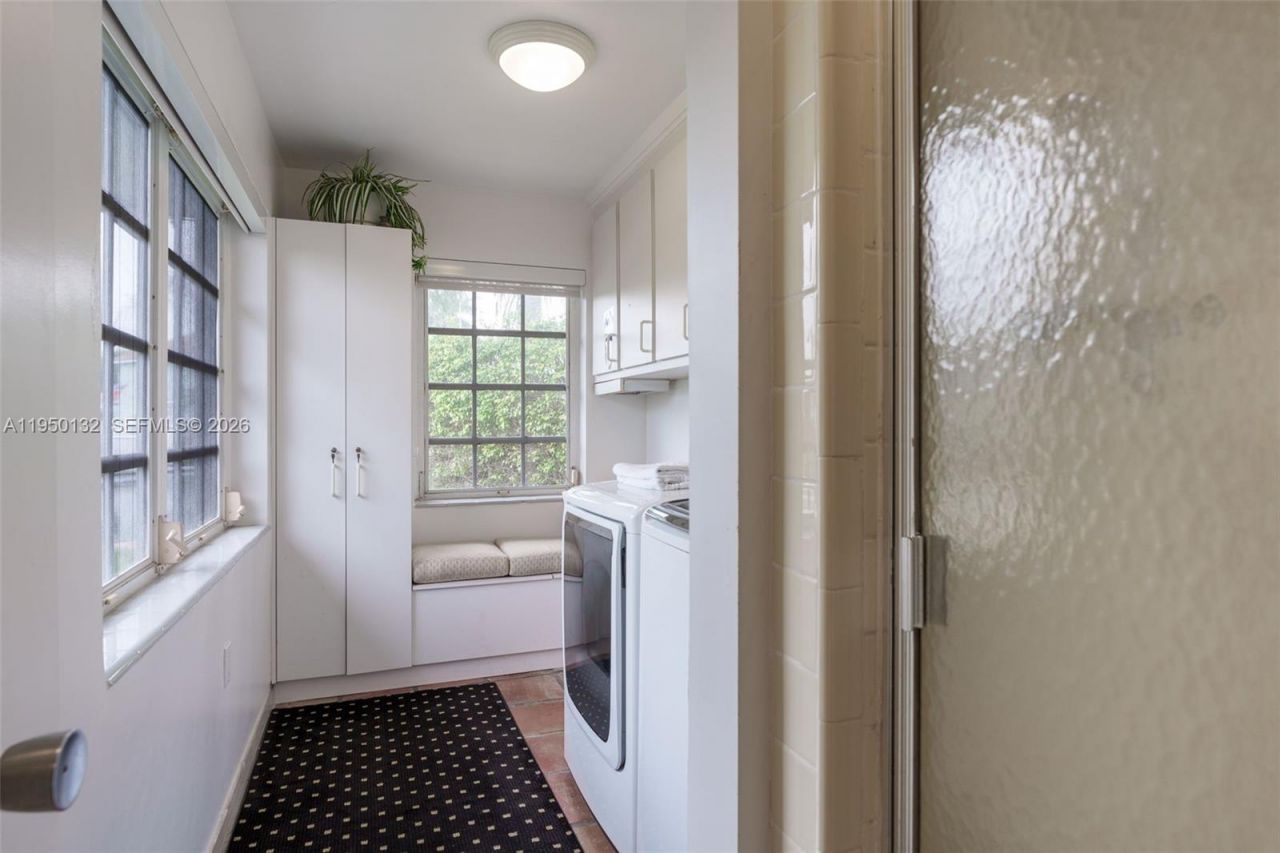 2130 NE 15th St, Fort Lauderdale, FL 33304 Photo