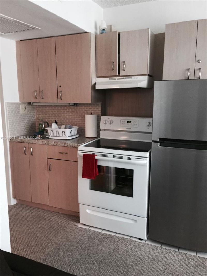 19201 Collins Ave , Unit 1033, Sunny Isles Beach, FL 33160 Photo