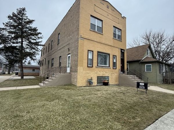 1846 S 15th Avenue, Broadview, IL 60155