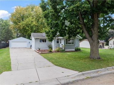 1212 S Grove Avenue, Owatonna, MN 55060