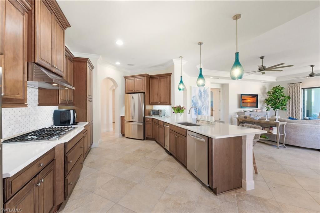 2555 Marquesa Royale Ln, Unit 1-302, Naples, FL 34109 Photo