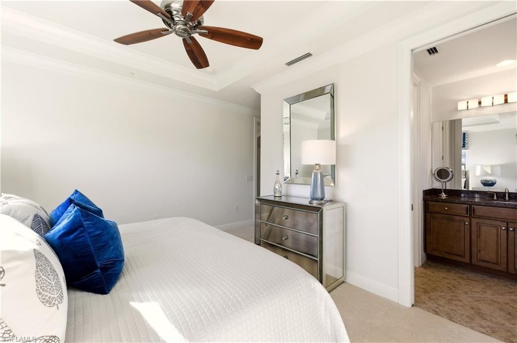 2555 Marquesa Royale Ln, Unit 1-302, Naples, FL 34109 Photo