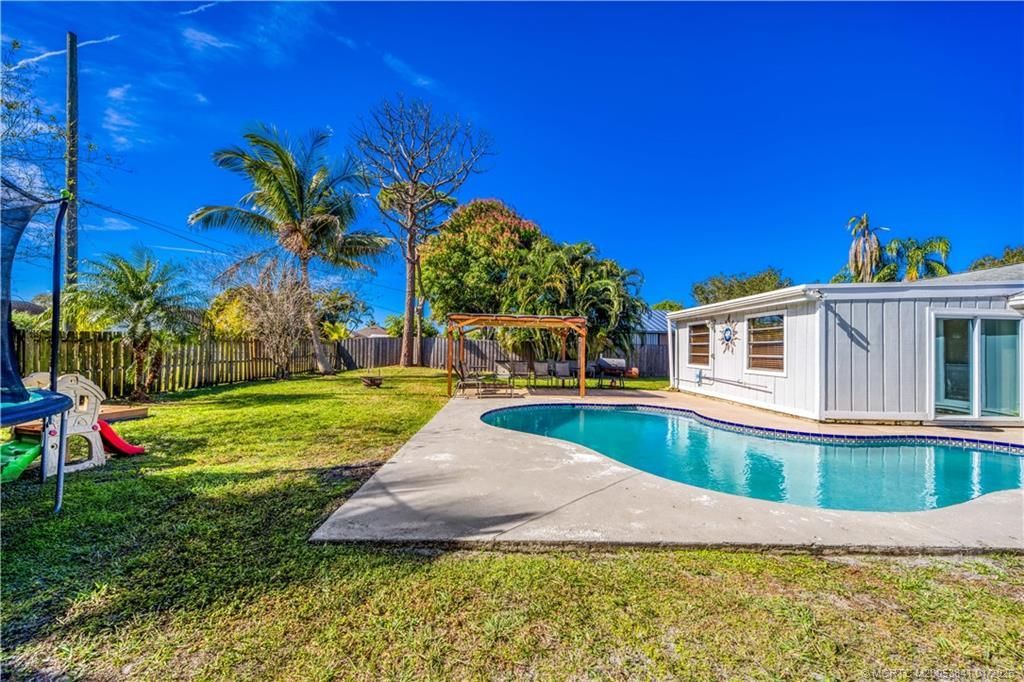 656 SE Ron Rico Terrace, Port Saint Lucie, FL 34983 Photo