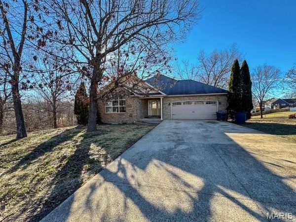 21056 Lacombe Road, Waynesville, MO 65583