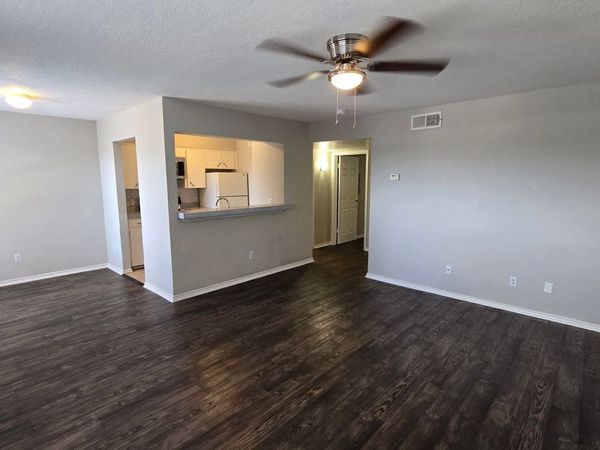 516 Gentleman, Unit 19, Balcones Heights, TX 78201