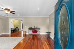 2347 Devine St. photo 4