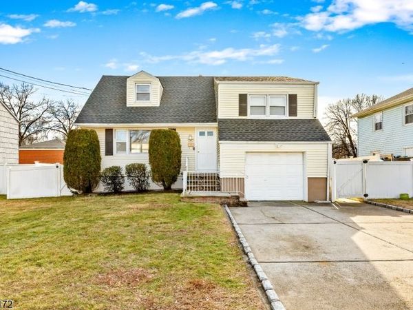 41 Barber Blvd, South Bound Brook, NJ 08880