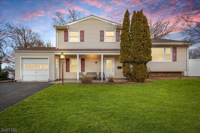 19 Lonsdale Dr, South Plainfield, NJ 07080 Main Photo