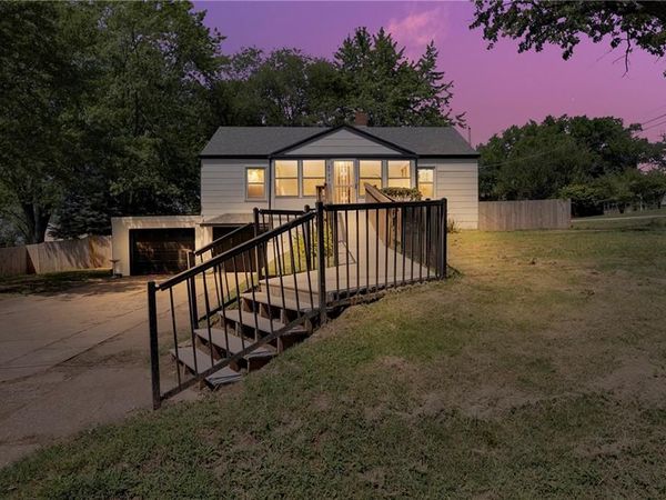 4000 Crescent Avenue, Kansas City, MO 64133