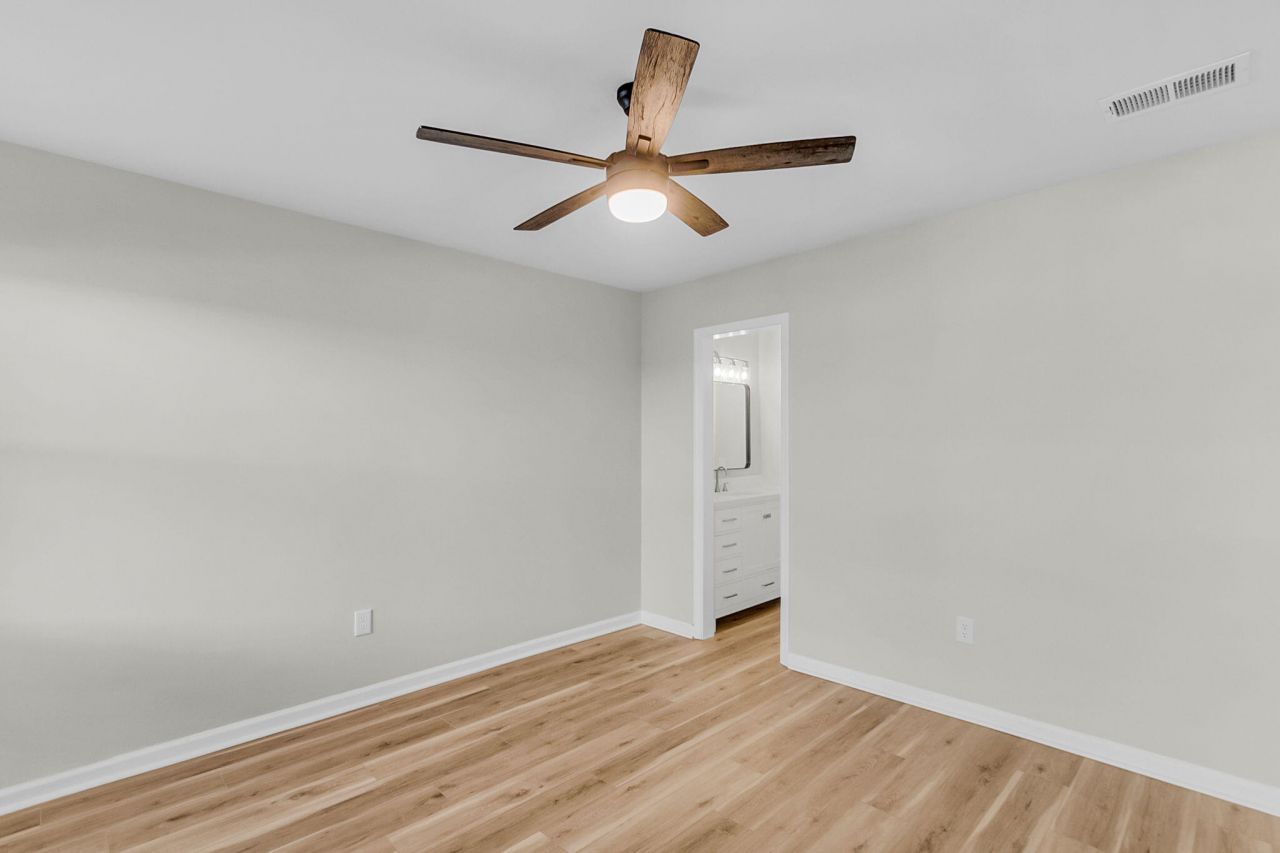 225 Longleaf Road Photo 17