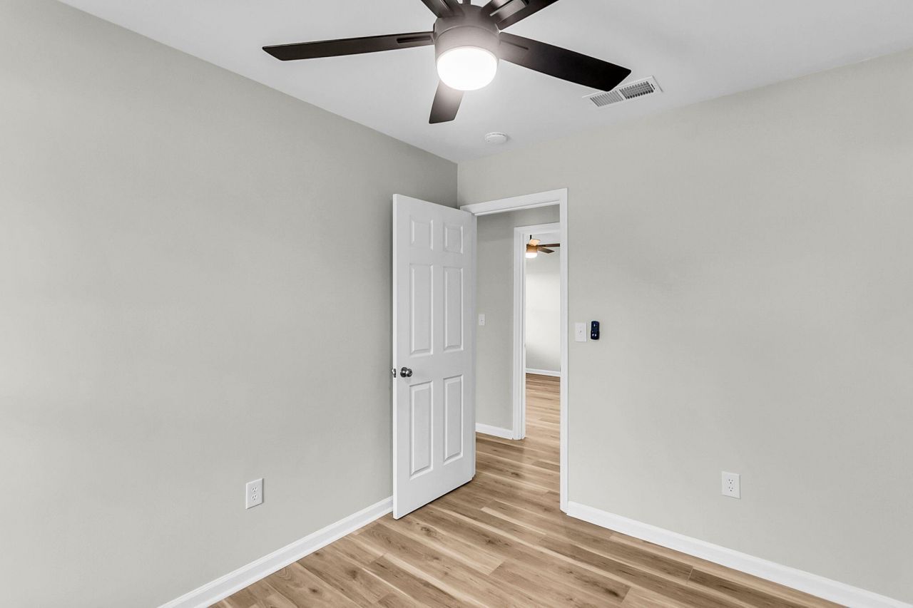 225 Longleaf Road Photo 18