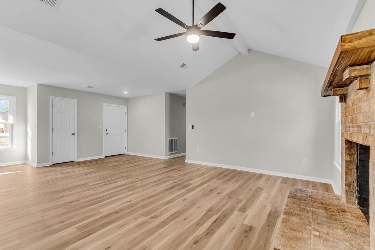 225 Longleaf Road Photo 5