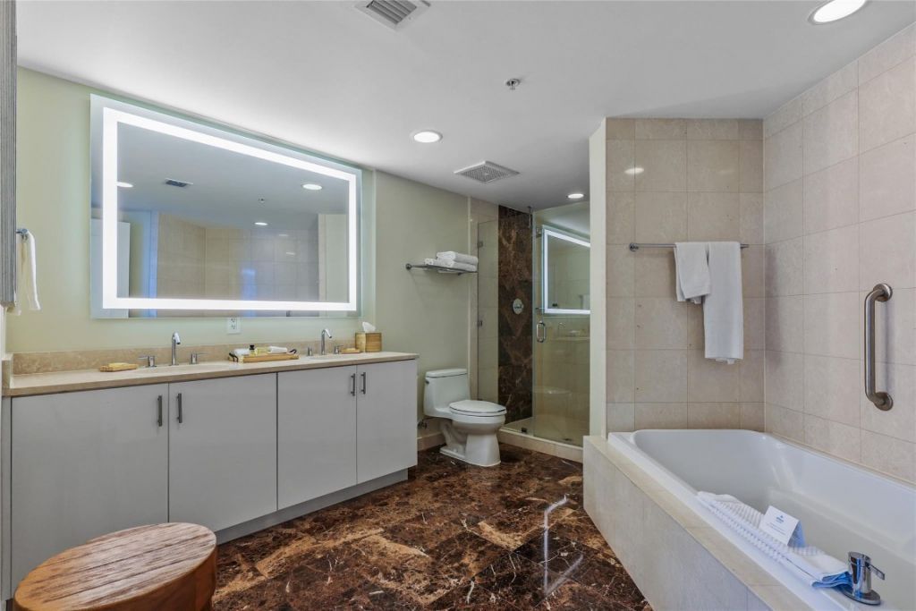 505 N Fort Lauderdale Bch Boulevard, Unit 1702, Fort Lauderdale, FL 33304 Photo