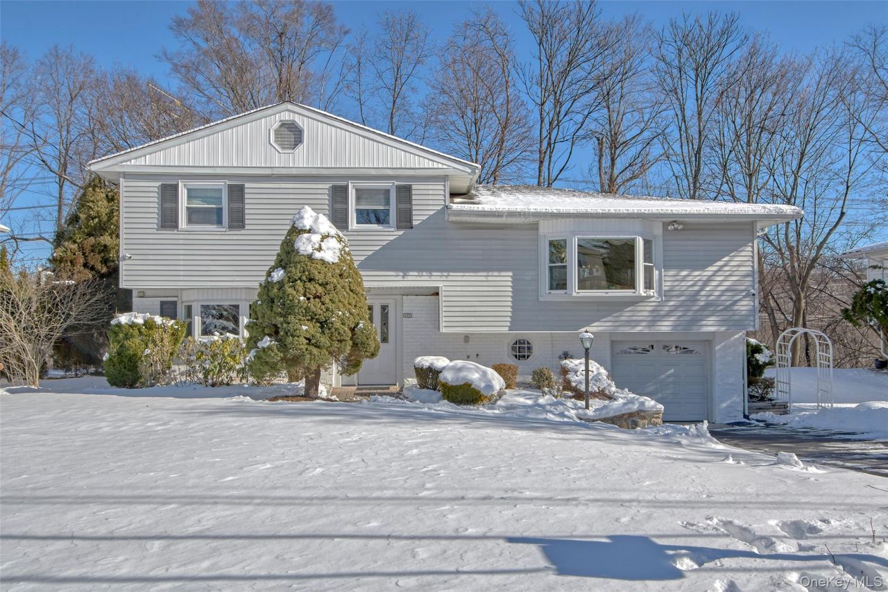 107 Parkview Road, Elmsford, NY 10523 Main Photo