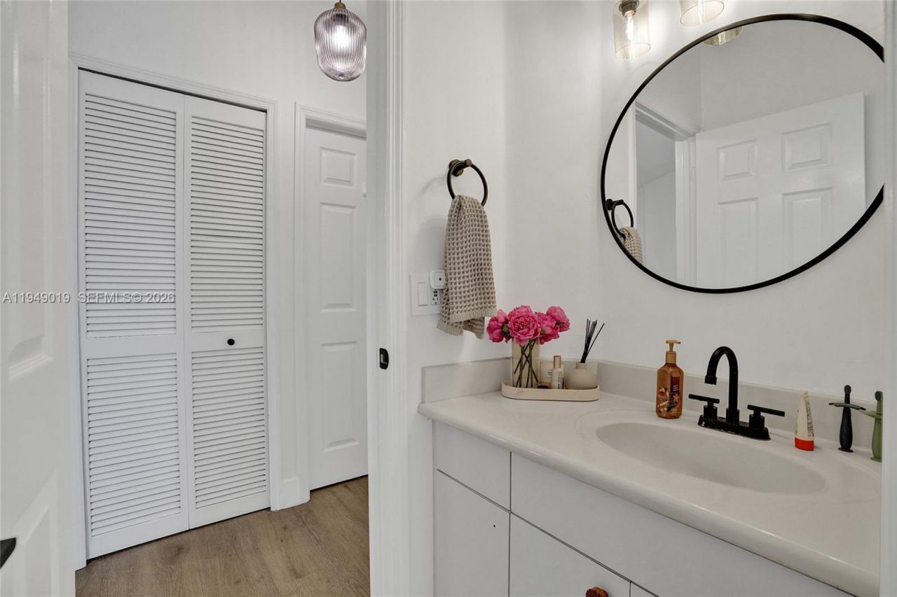 9046 SW 160th Ter, Palmetto Bay, FL 33157 Photo