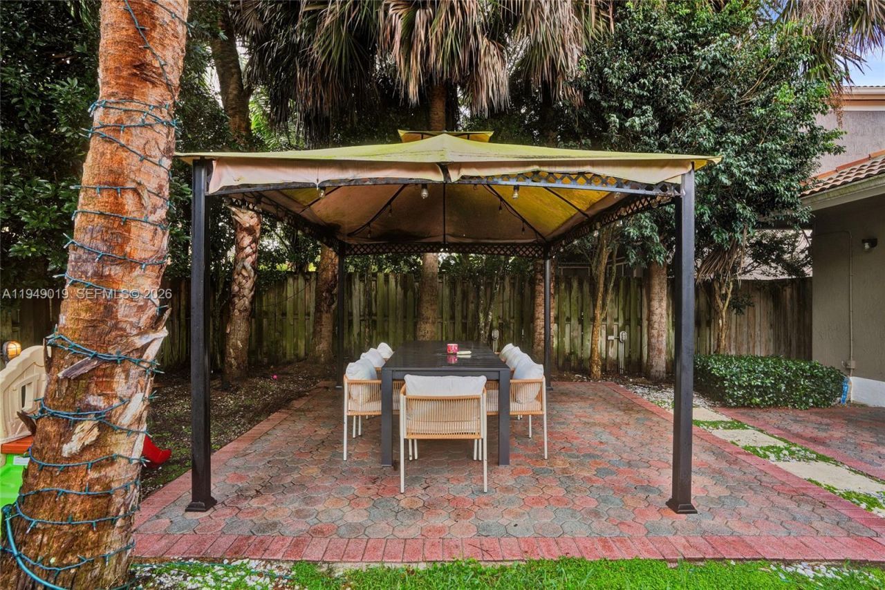 9046 SW 160th Ter, Palmetto Bay, FL 33157 Photo