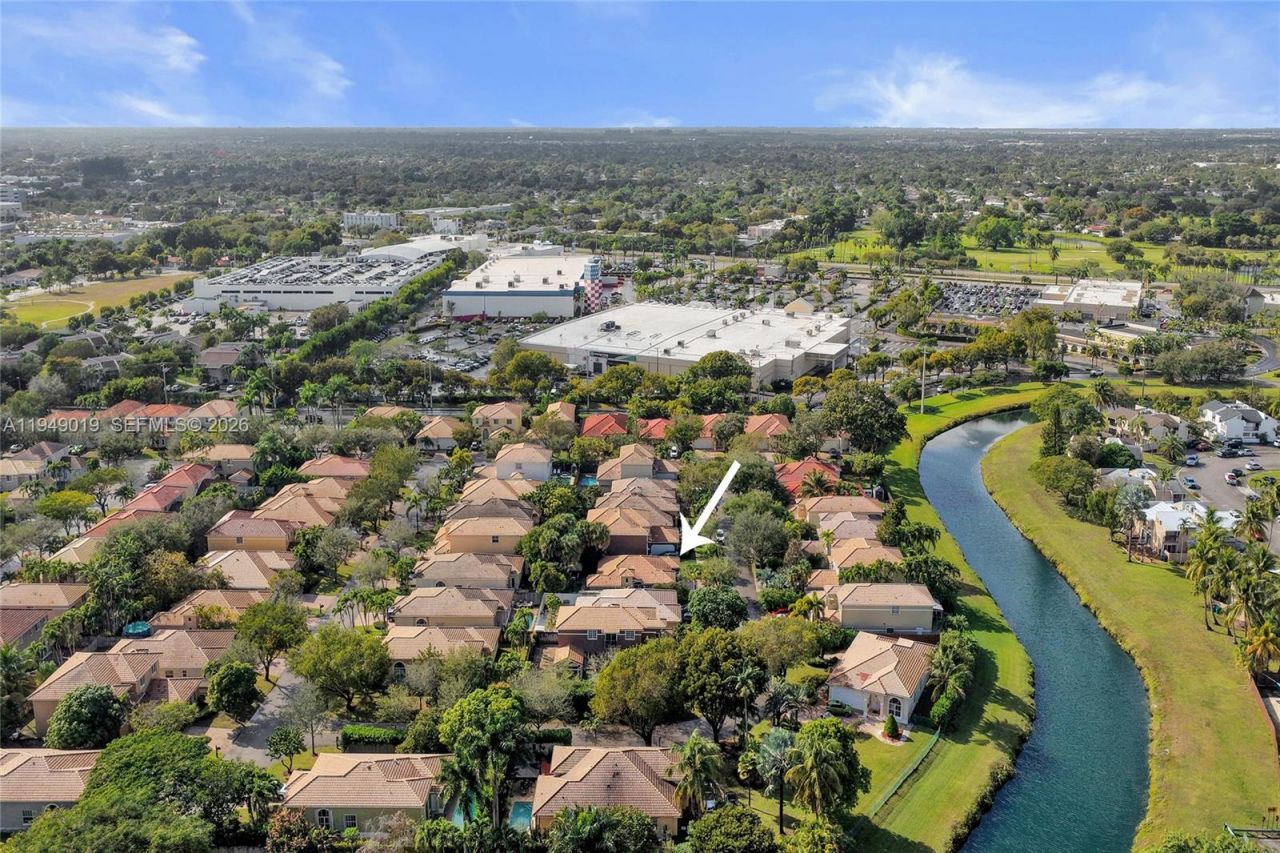 9046 SW 160th Ter, Palmetto Bay, FL 33157 Photo