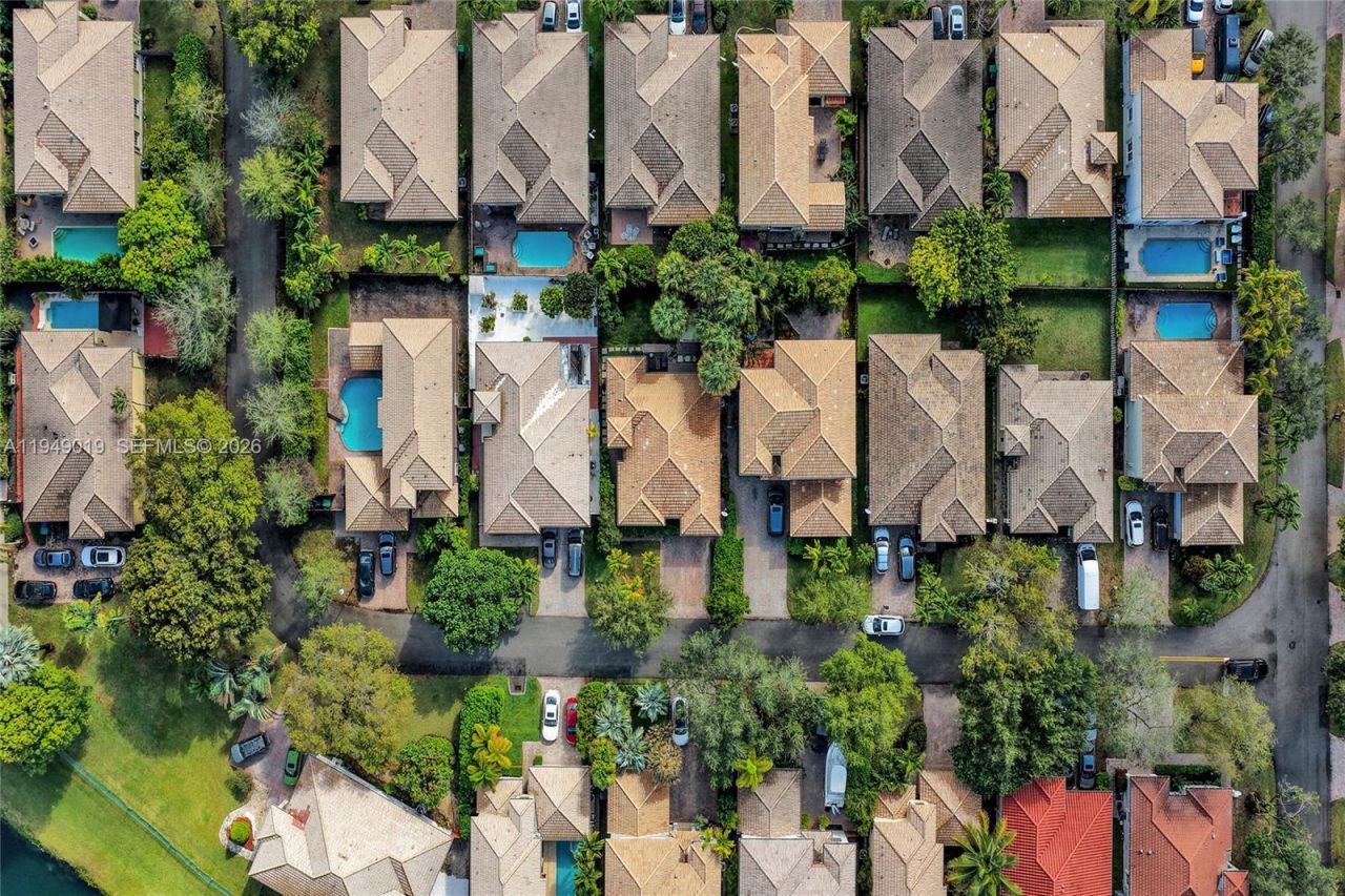 9046 SW 160th Ter, Palmetto Bay, FL 33157 Photo