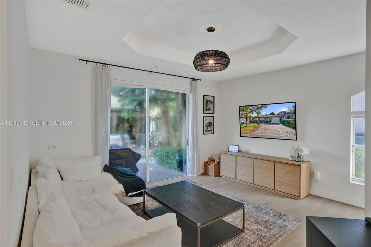 9046 SW 160th Ter, Palmetto Bay, FL 33157 Photo