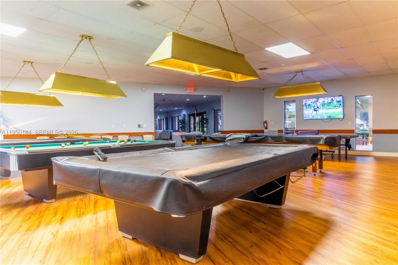 351 Cambridge Rd, Unit 107, Hollywood, FL 33024 Photo