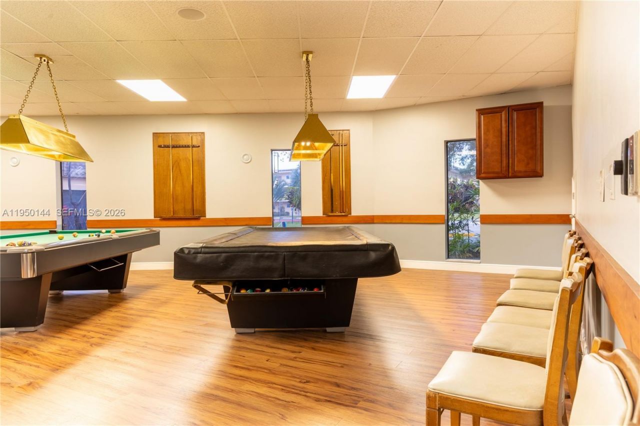 351 Cambridge Rd, Unit 107, Hollywood, FL 33024 Photo