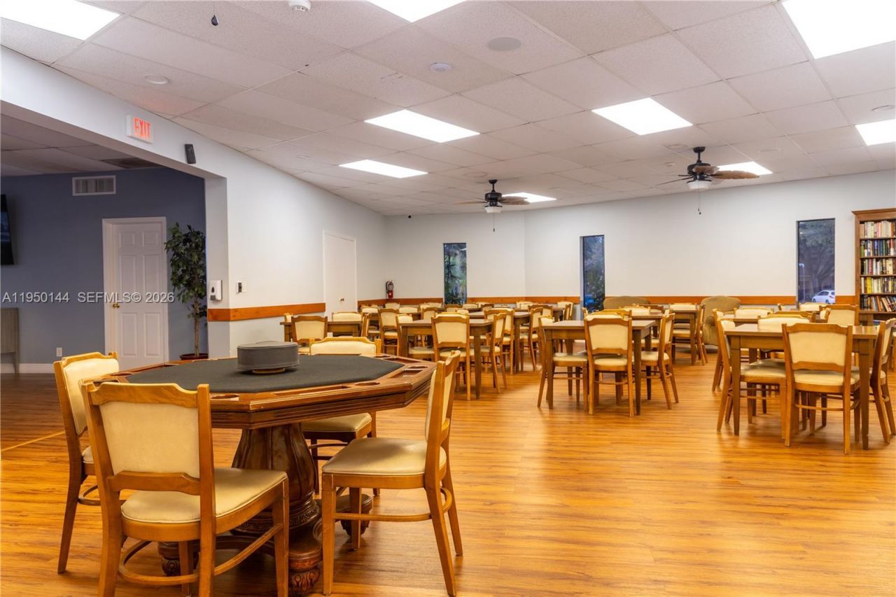 351 Cambridge Rd, Unit 107, Hollywood, FL 33024 Photo