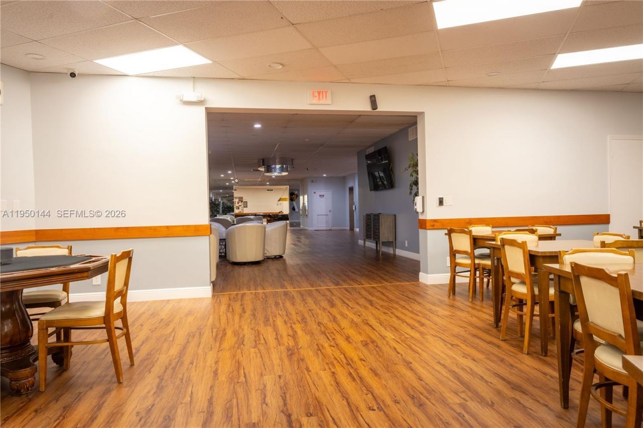 351 Cambridge Rd, Unit 107, Hollywood, FL 33024 Photo