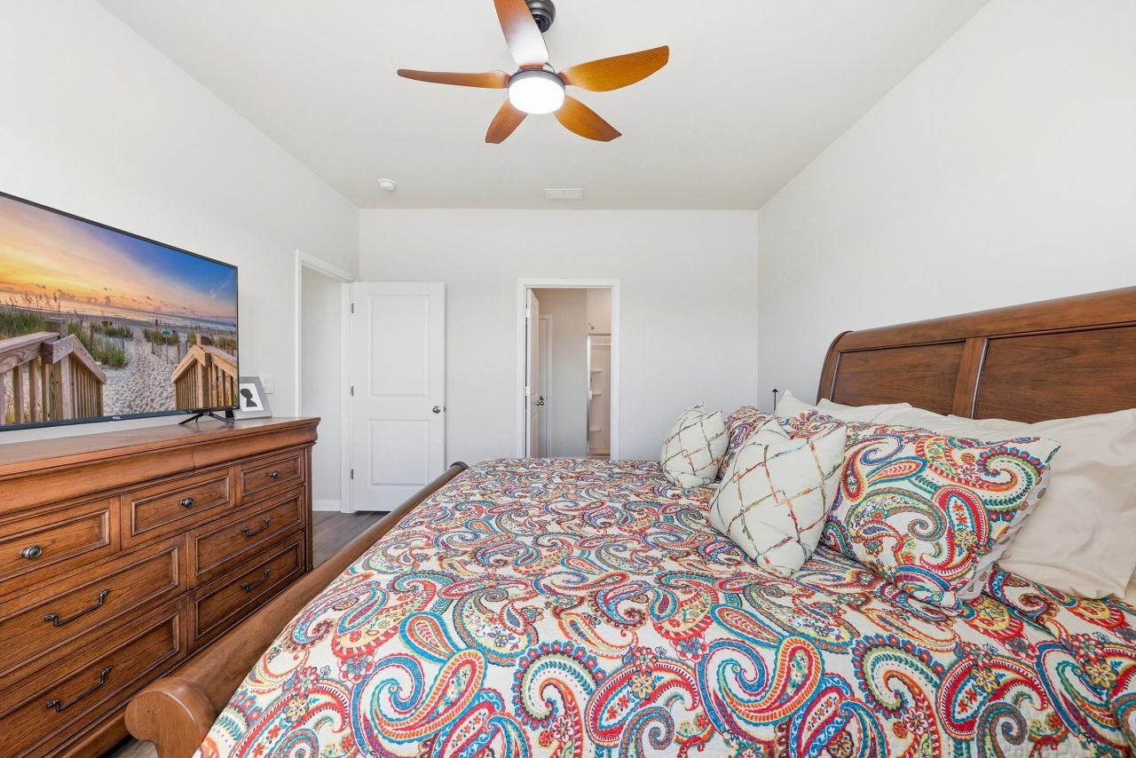 2521 Revolutionary Way Photo 23