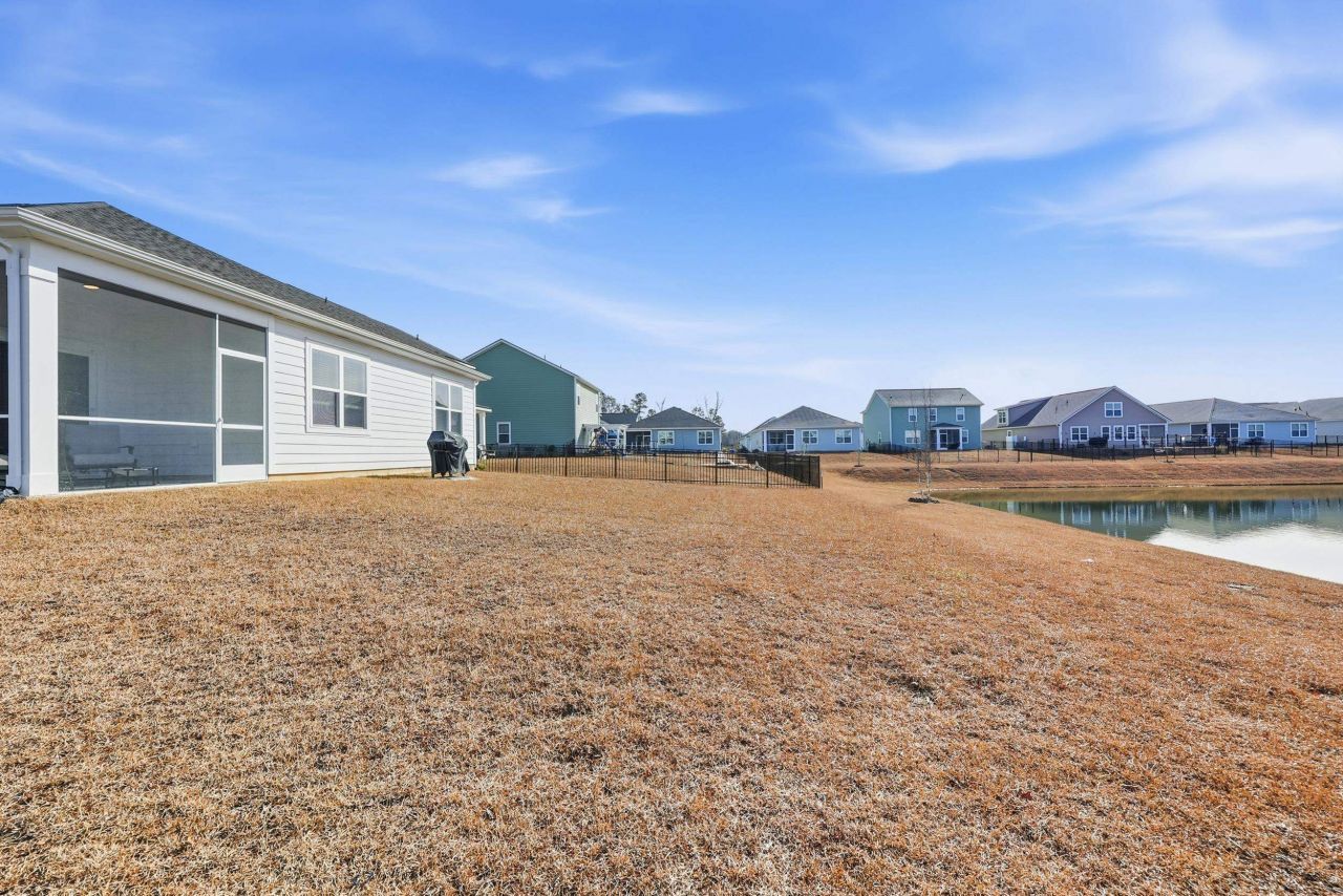 2521 Revolutionary Way Photo 32