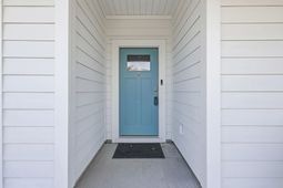 2521 Revolutionary Way photo 4