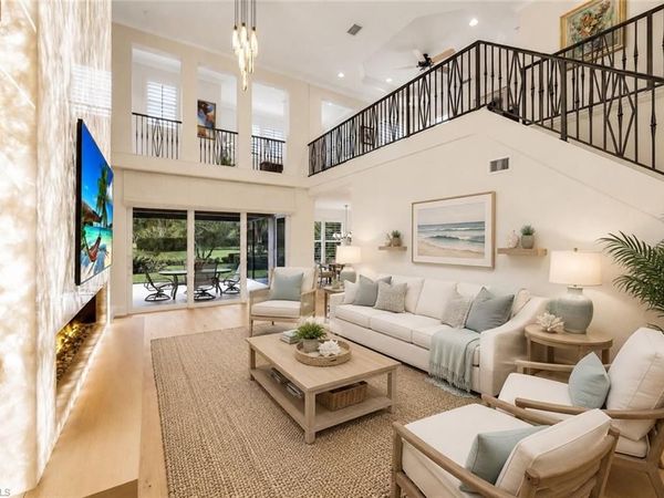 6777 Southern Oak CT, NAPLES, FL 34109