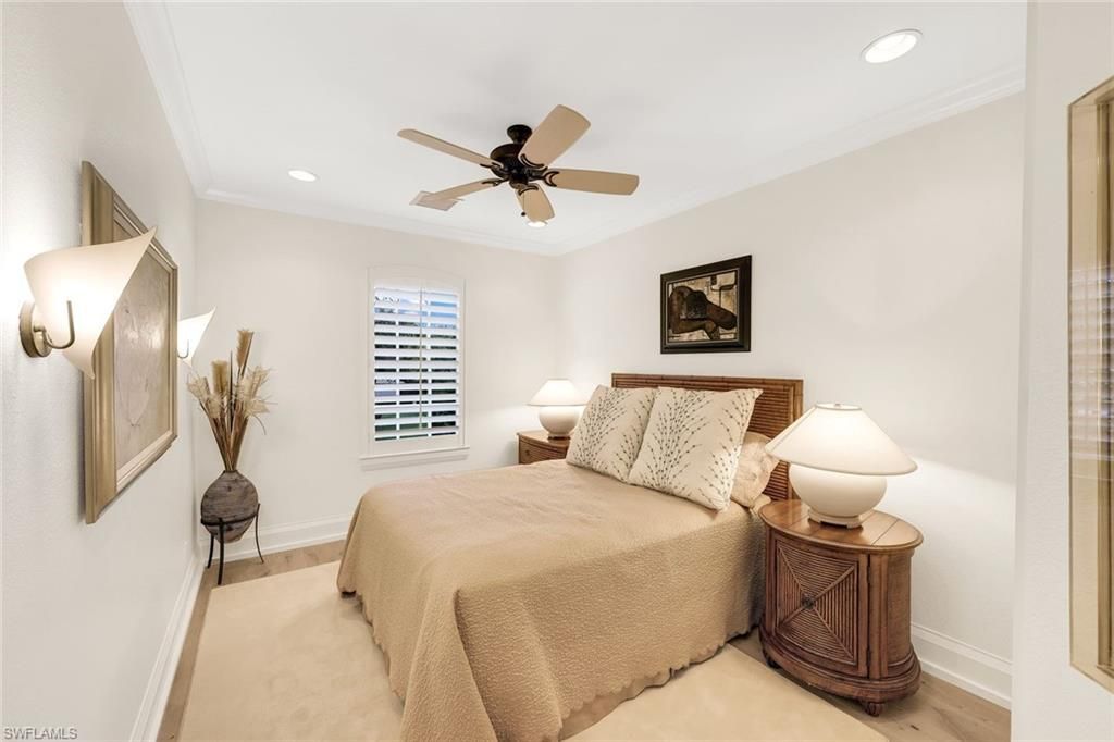 6777 Southern Oak Ct, Naples, FL 34109 Photo