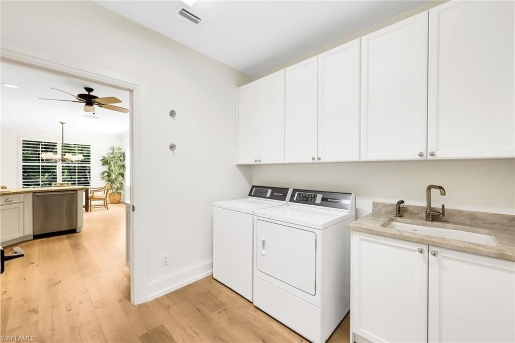6777 Southern Oak Ct, Naples, FL 34109 Photo
