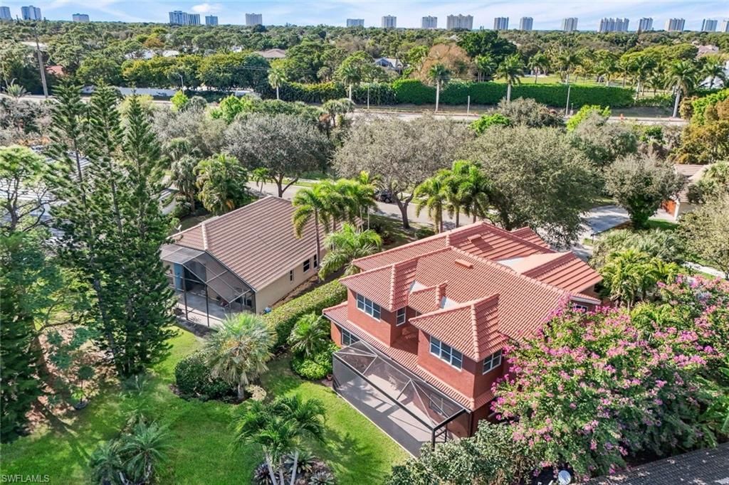 6777 Southern Oak Ct, Naples, FL 34109 Photo