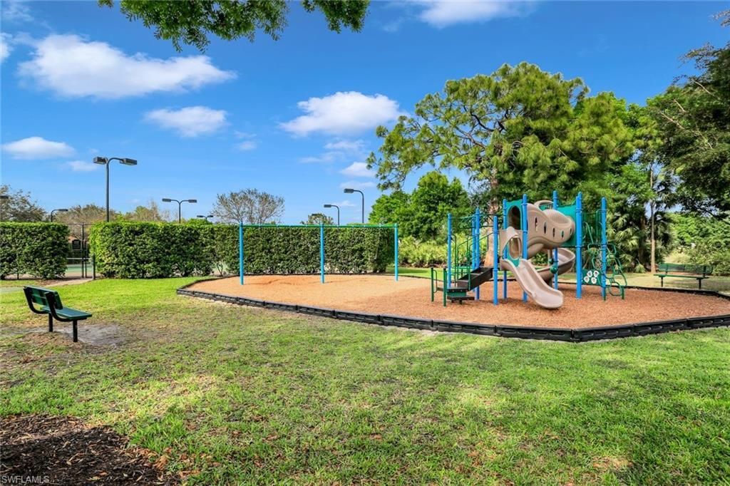6777 Southern Oak Ct, Naples, FL 34109 Photo