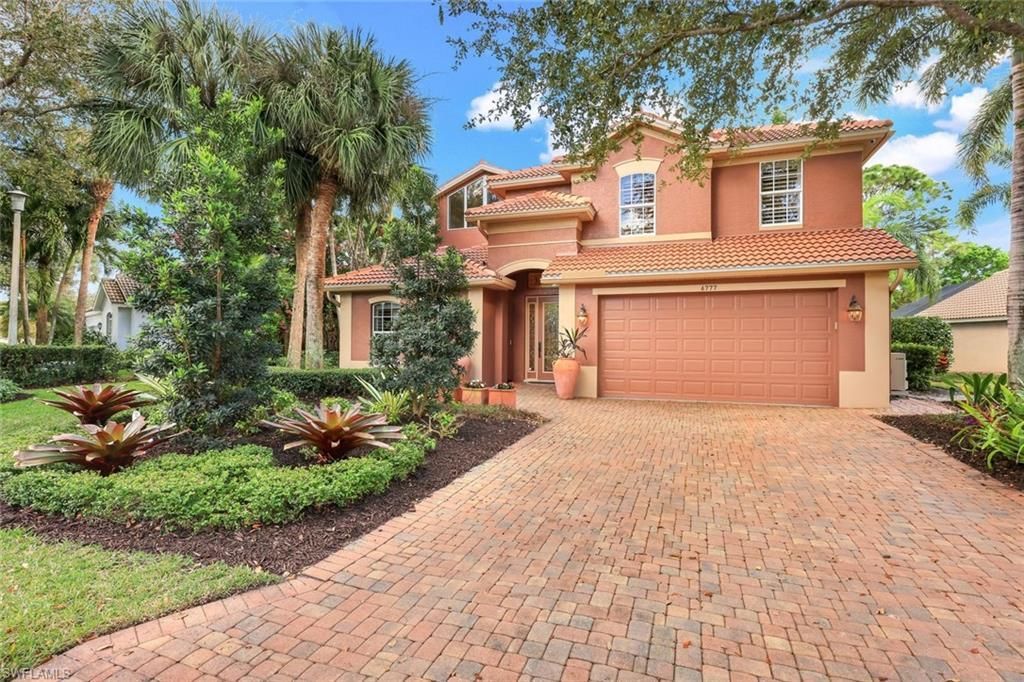 6777 Southern Oak Ct, Naples, FL 34109 Photo