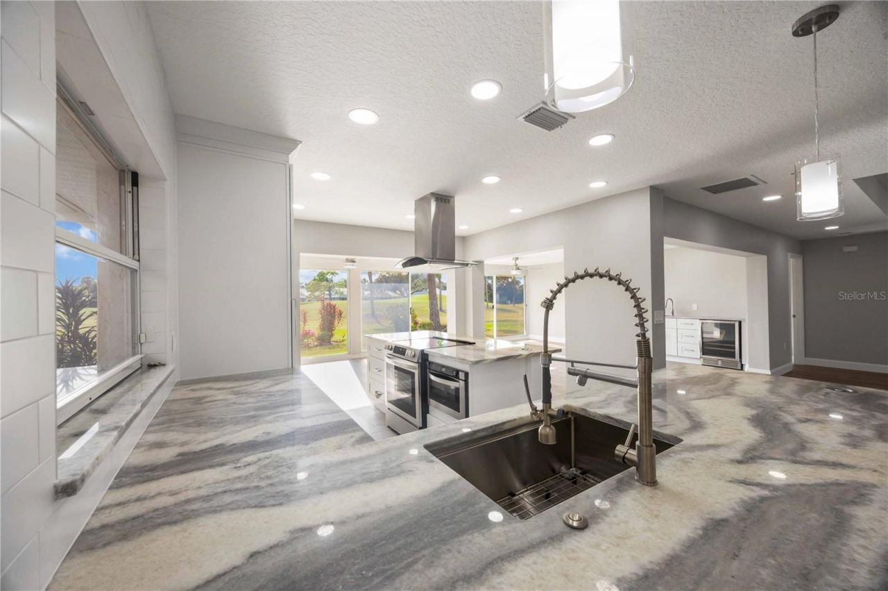 717 Carnoustie Terrace, Unit 9, Venice, FL 34293 Photo