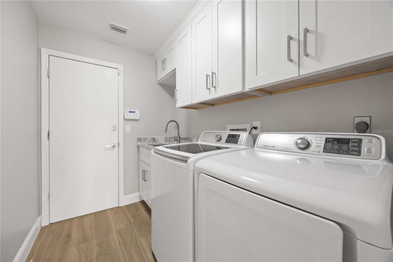 717 Carnoustie Terrace, Unit 9, Venice, FL 34293 Photo