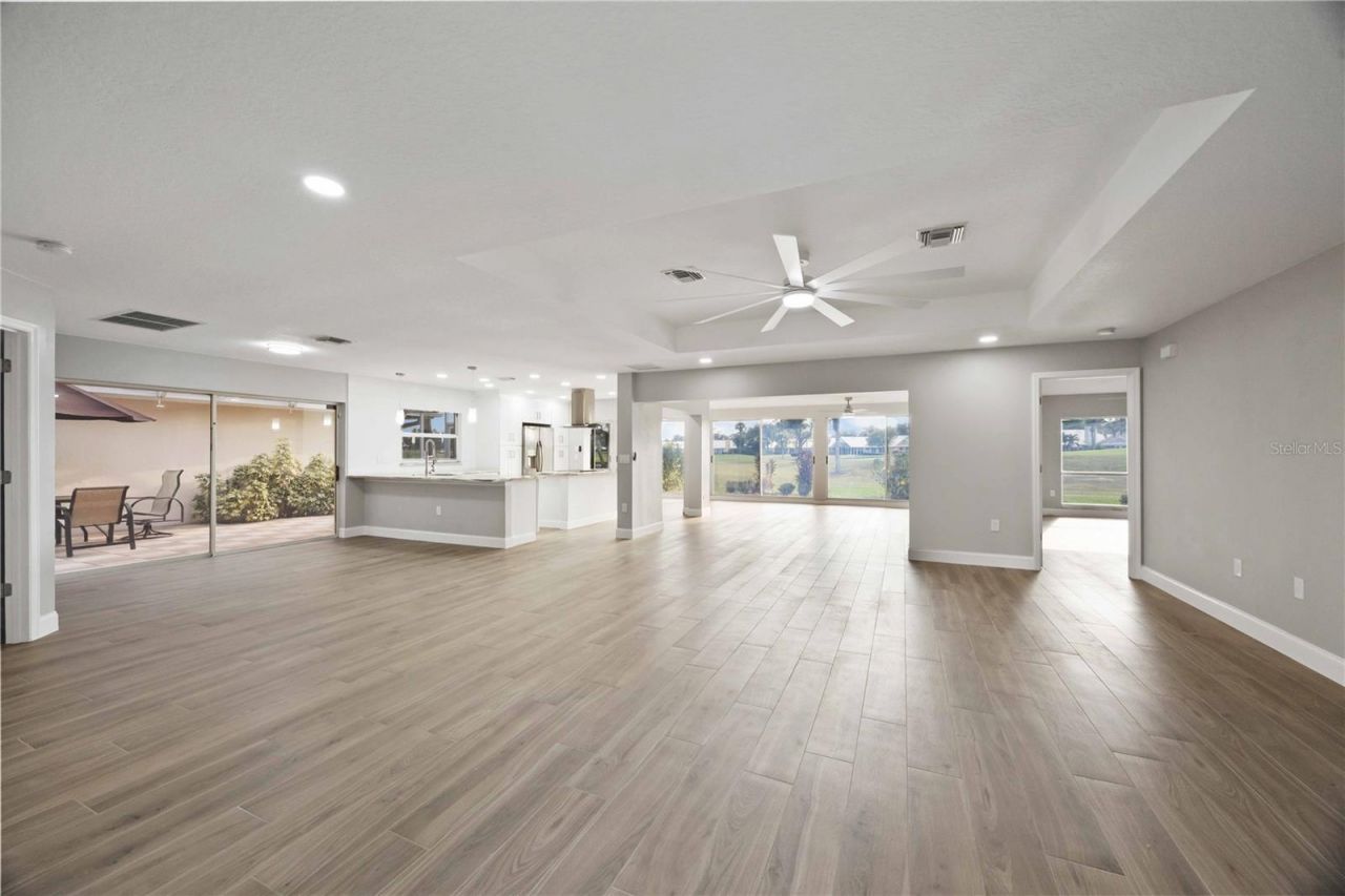 717 Carnoustie Terrace, Unit 9, Venice, FL 34293 Photo