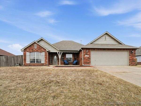 27529 E 112th Street, Coweta, OK 74429