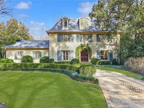 2586 Hyde Manor Drive NW, Atlanta, GA 30327