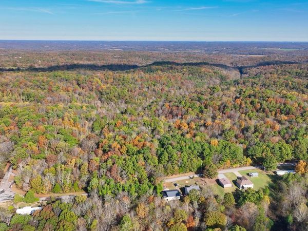 4 Shiloh Canaan RD, Palmyra, TN 37142